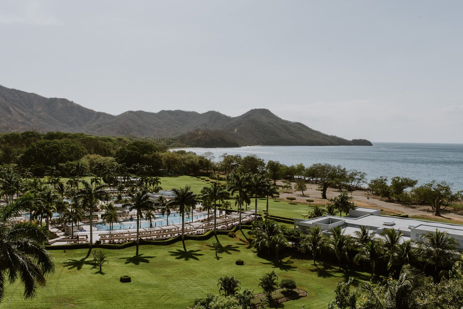 vistas de la playa en el hotel four seasons