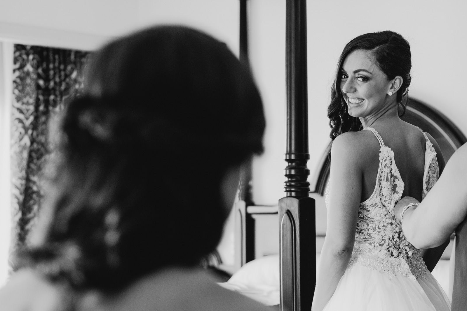 novias en los preparativos