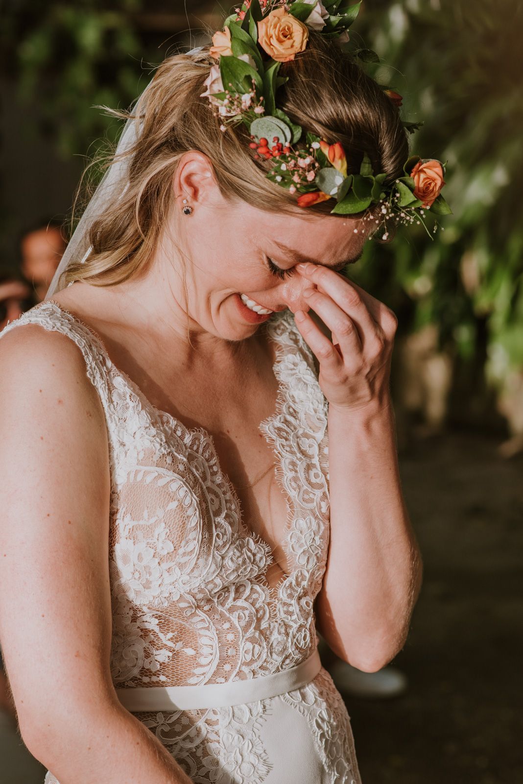 novia emocionada